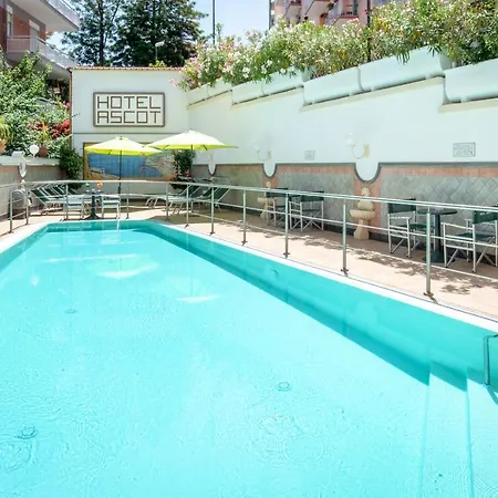 Ascot فندق 4*