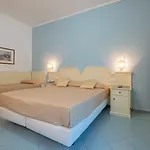 Hotel Ascot 4*