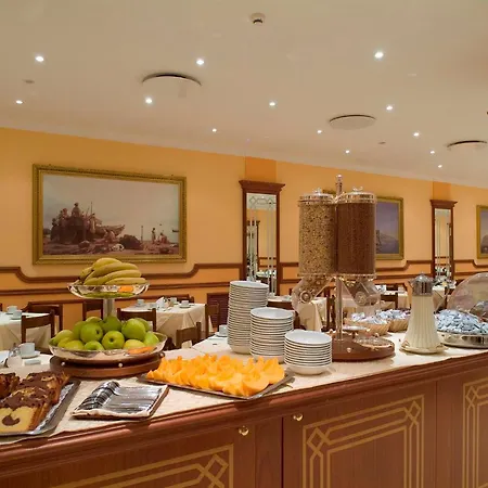 Hotel Ascot