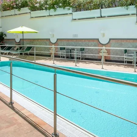 Ascot Hotel