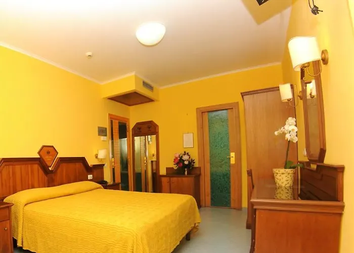 Ξενοδοχείο Ascot 4*