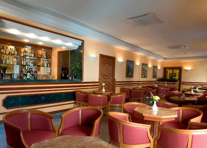 Ξενοδοχείο Ascot