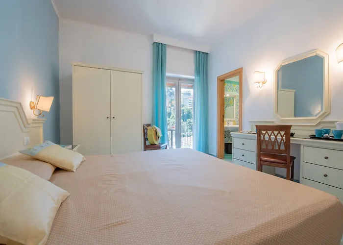 Ascot Ξενοδοχείο