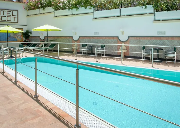 Ξενοδοχείο Ascot 4*