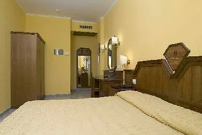 Hotel Ascot