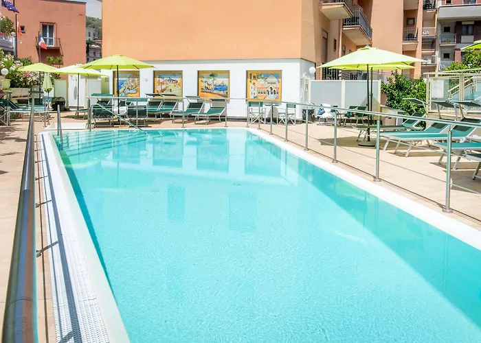 Hotel Ascot 4*